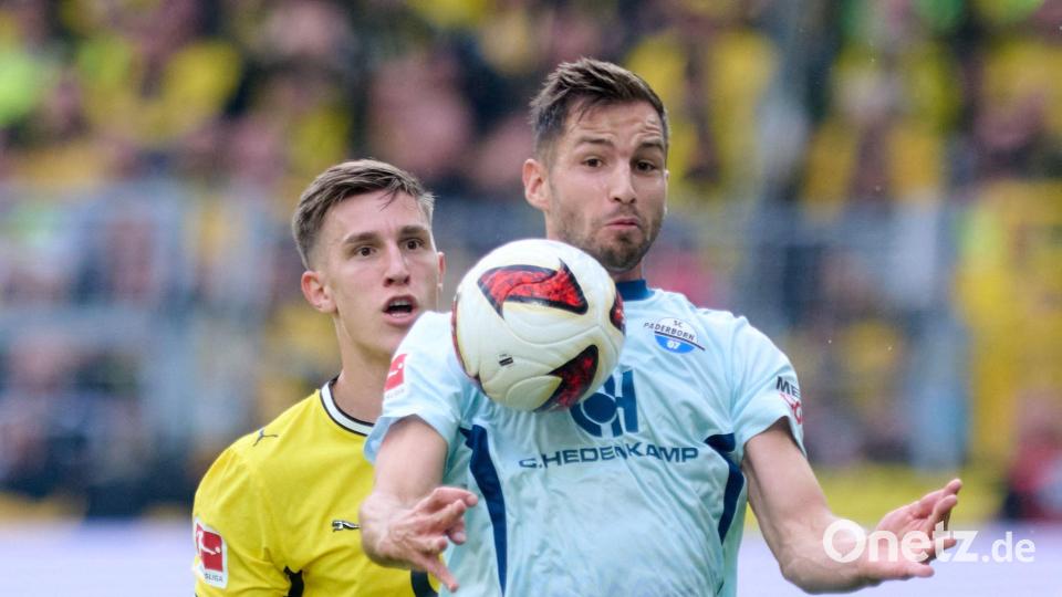 Nico Schlotterbeck (l) bestritt erstmals seit der WM wieder ein Pflichtspiel. Bild: Bernd Thissen/dpa