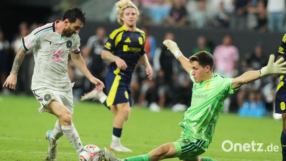 Trotz eines eigenen Treffers reichte es für Lionel Messi (l) mit Inter Miami gegen Nashville nicht zum Sieg. Bild: Marta Lavandier/AP/dpa