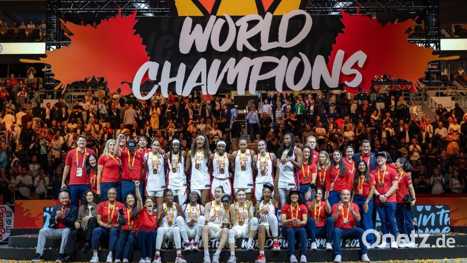 Die USA feiern die Titelverteidigung. Bild: Andreas Gora/dpa