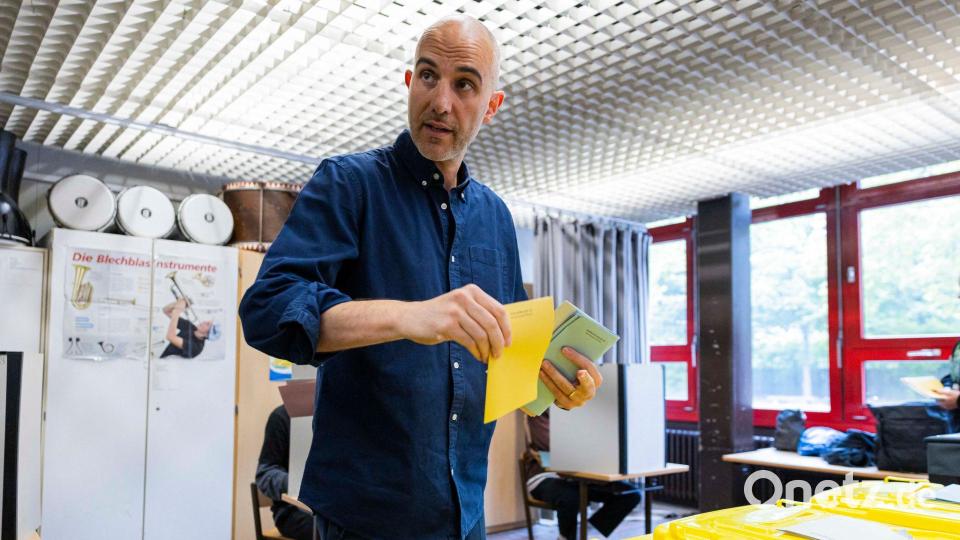 Hannovers Oberbürgermeister Belit Onay (Grüne) liegt vorn, muss aber wohl in eine Stichwahl. Bild: Michael Matthey/dpa