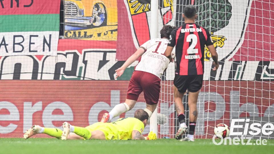 Gregoritsch spitzelt den Ball am Torwart vorbei ins Netz - ein „Gurkerl“. Bild: Harry Langer/dpa
