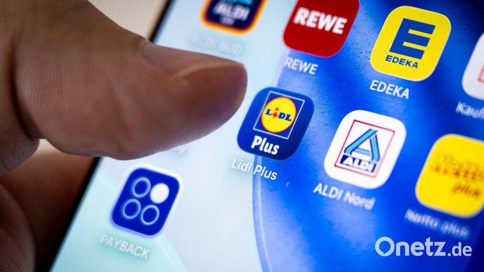 Die meisten Lebensmittelhändler haben eine eigene App, aber nicht alle ein Bonusprogramm. Bild: Philip Dulian/dpa