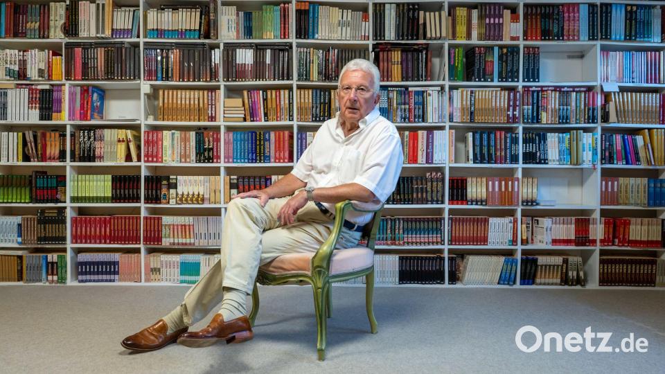 Die Bücher des Autors Philipp Vandenberg sind in mehr als 30 Sprachen übersetzt worden. (Archivbild) Bild: Peter Kneffel/dpa