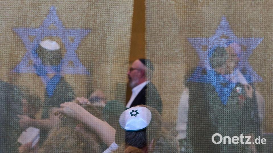 Jüdische Leben in Deutschland: Dresdner Synagoge wiedereröffnet Bild: Robert Michael/dpa