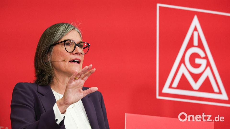 IG Metall-Chefin Christiane Benner: „Es ist längst Zeit für einen Weckruf Richtung Arbeitgeber und Richtung Politik.“ (Archivbild) Bild: Hannes P Albert/dpa