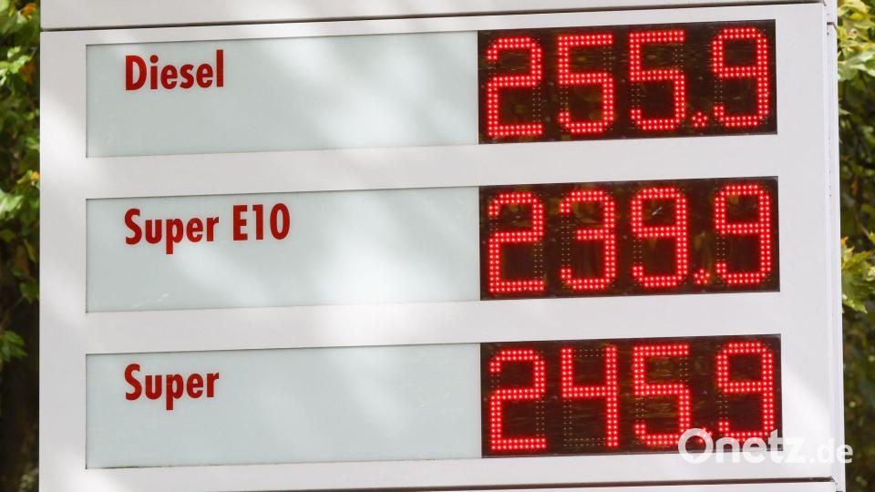 Die Spritpreise steigen. Bild: Bodo Marks/dpa