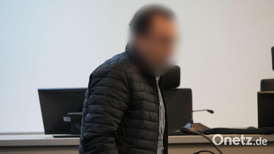 Wegen Mordes an seiner ehemaligen Ehefrau steht ein 50-Jähriger vor dem Landgericht Ingolstadt. Bild: Felix Kirberg/dpa