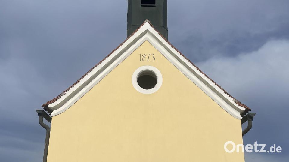 Vor einigen Jahren rief die Dorfgemeinschaft die Kirwa wieder ins Leben, um mit dem Erlös die Renovierung der dorfeigenen Kirche „Mariä Namen“ finanzieren zu können. Bild: Bianca Spies