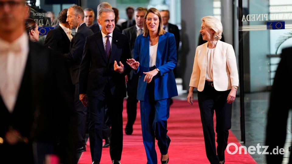 Will die Idee eines Europäischen Sicherheitsrates verwirklichen und auch Kanada einbeziehen: EU-Kommissionspräsidentin Ursula von der Leyen (r), hier mit Parlamentspräsidentin Roberta Metsola und Kanadas Premierminister Mark Carney. Bild: Justin Tang/Canadian Press via ZUMA Press/dpa