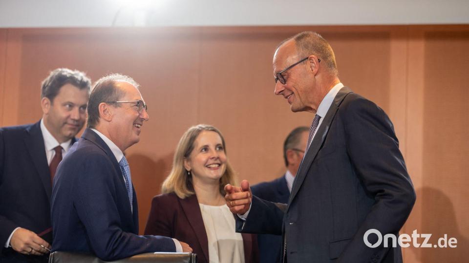 Bundesjustizministerin Stefanie Hubig (SPD) war es vor der Kabinettsitzung wichtig zu betonen, dass die aktuelle Bundesregierung ein Fundament gemeinsamer Ziele und Überzeugungen habe. Bild: Michael Kappeler/dpa