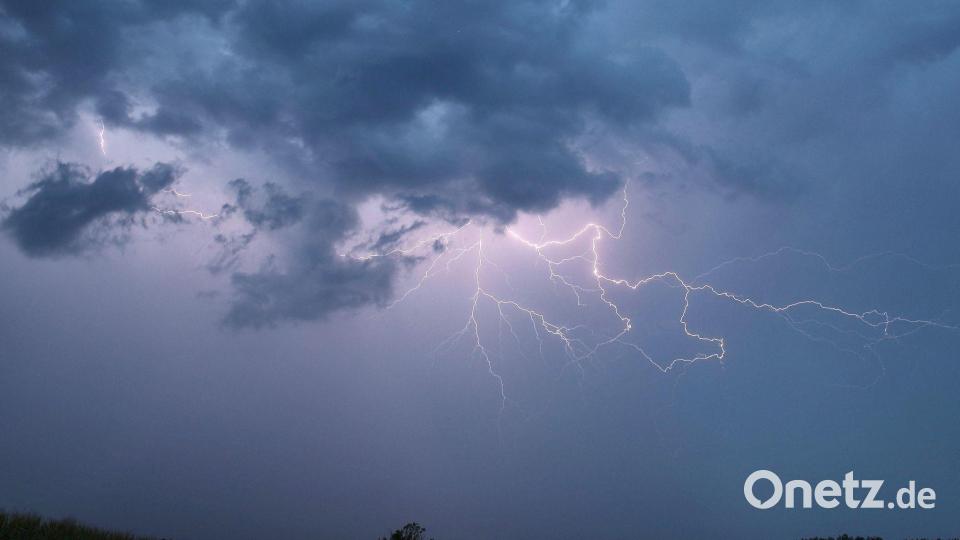 Für Oberbayern gab der DWD eine Unwetterwarnung heraus. (Archivbild) Bild: Alexander Wolf/onw-images/dpa