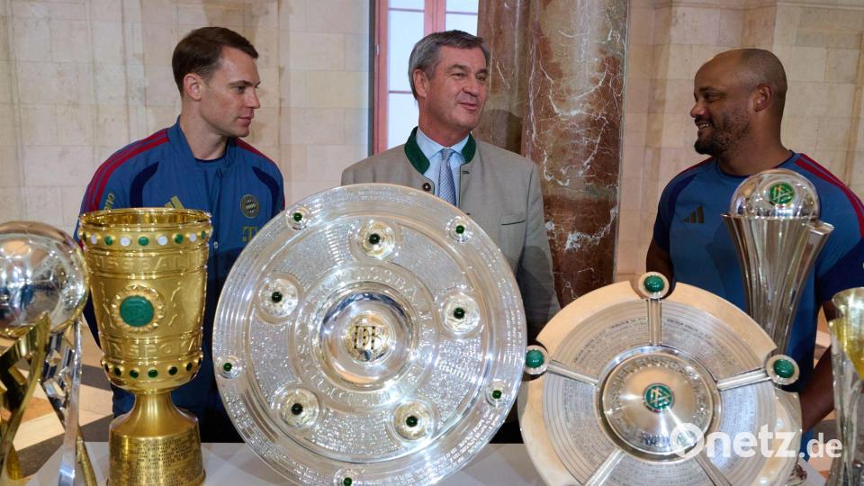 Trainer Vincent Kompany (r) spricht über das Nationalteam. Bild: Sven Hoppe/dpa