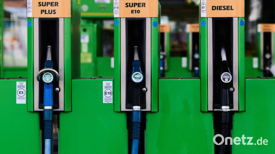 Benzin ist bereits seit einiger Zeit auf Rekordniveau, jetzt hat auch Diesel seinen alten Rekord aus dem April übertroffen. Bild: Robert Michael/dpa
