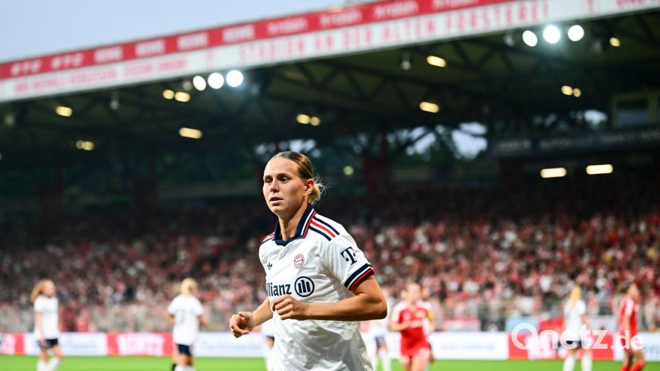 Bayern-Spielerin Klara Bühl freut sich auf den Start der Champions League. Bild: Sebastian Christoph Gollnow/dpa