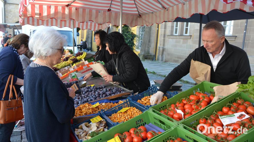 Frisches Obst und Gemüse aus dem Nürnberger Knoblauchsland war gefragt. Bild: Josef Rosner