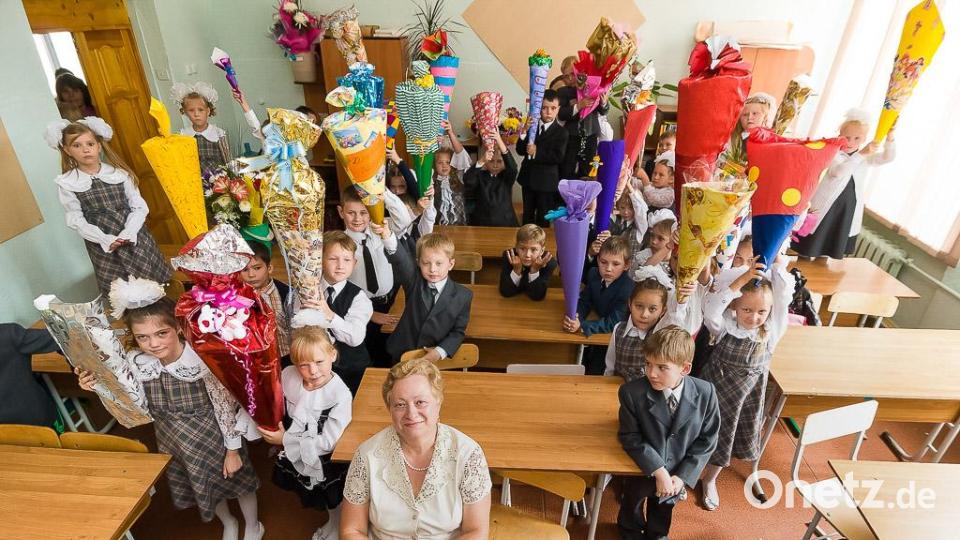 Erster Schultag in Ufa, Bashkortostan. Bild: Fotodesign Gerd Dollhopf