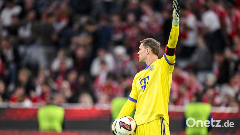 Der FC Bayern um Kapitän Neuer ist auf Platz eins - zumindest für eine Nacht. Bild: Harry Langer/dpa
