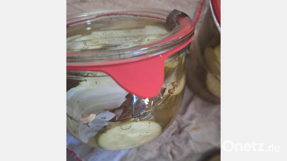 Essiggurken aus dem Glas schmecken zu jeder Brotzeit. Bild: Michaela Hahn