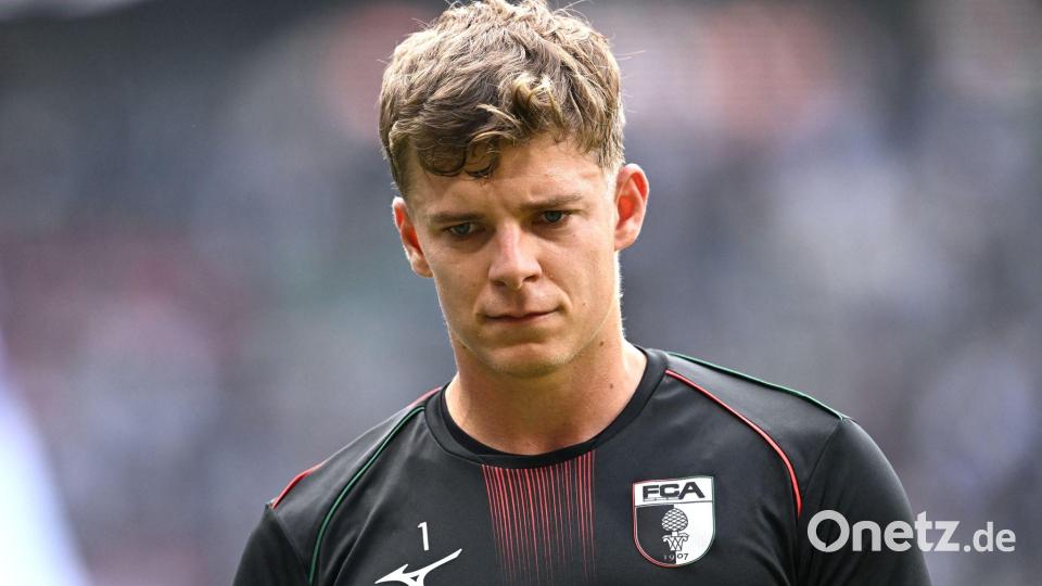 Augsburger Nationalspieler: Torwart Finn Dahmen. Bild: David Inderlied/dpa