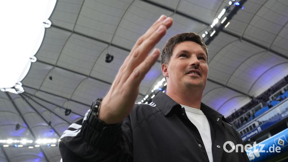 Durfte sich endlich über den ersten Sieg freuen: HSV-Trainer Merlin Polzin. Bild: Marcus Brandt/dpa