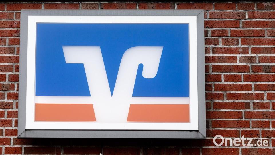 Etablierte Banken wie Volksbanken, Sparkassen und Privatbanken in Deutschland haben es mit zunehmender Konkurrenz von Neobanken zu tun. Zudem werben immer mehr Auslandsbanken hierzulande um Kundschaft. (Symbolbild) Bild: Markus Scholz/dpa