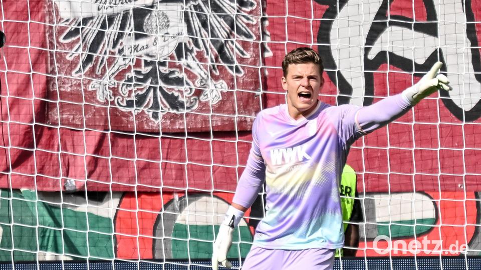 Erst nach Bremen, dann zur Nationalmannschaft: Augsburg-Keeper Finn Dahmen. (Archivbild) Bild: Harry Langer/dpa