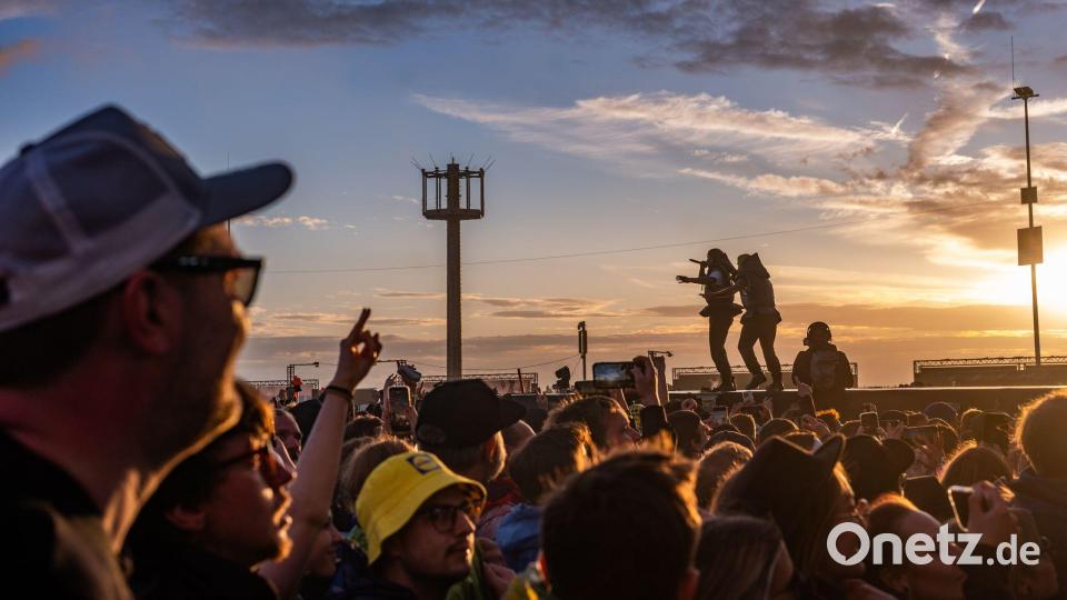 Dem Veranstalter zufolge werden die Top-Acts immer teurer. (Archivbild) Bild: Thomas Frey/dpa