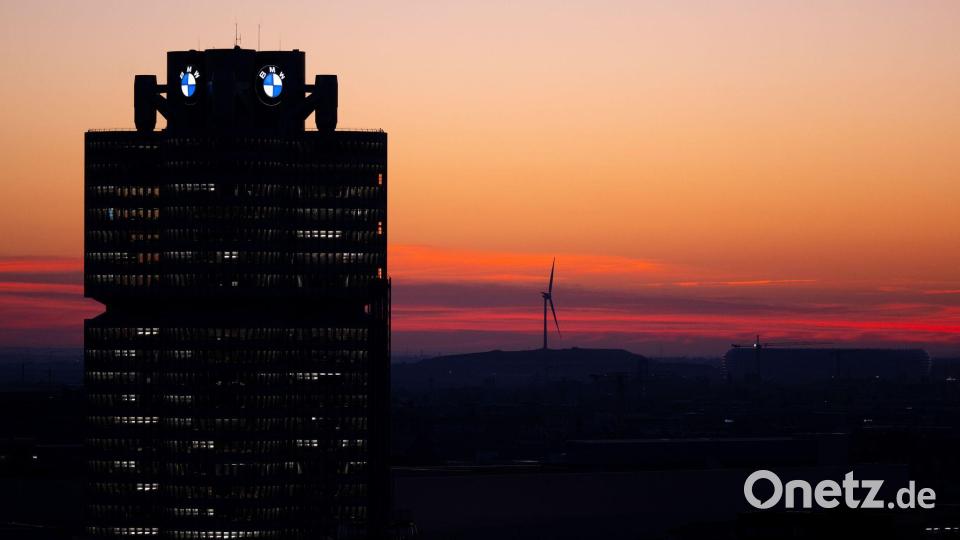 In der deutschen Autoindustrie sollen Zehntausende Stellen abgebaut werden - auch bei BMW. (Archivbild) Bild: Sven Hoppe/dpa