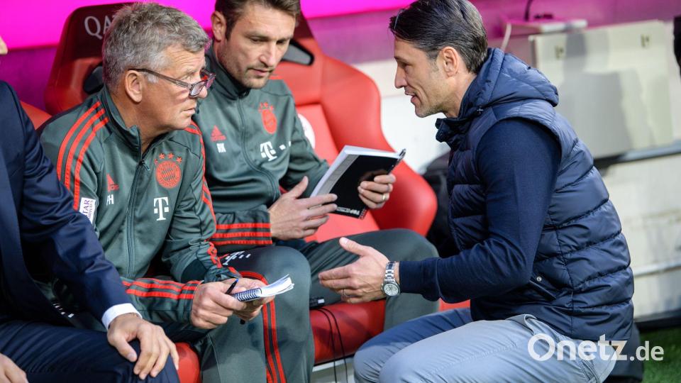 Der Tod seines ehemaligen Co-Trainers traf auch Niko Kovac (r.). (Archivbild) Bild: Matthias Balk/dpa