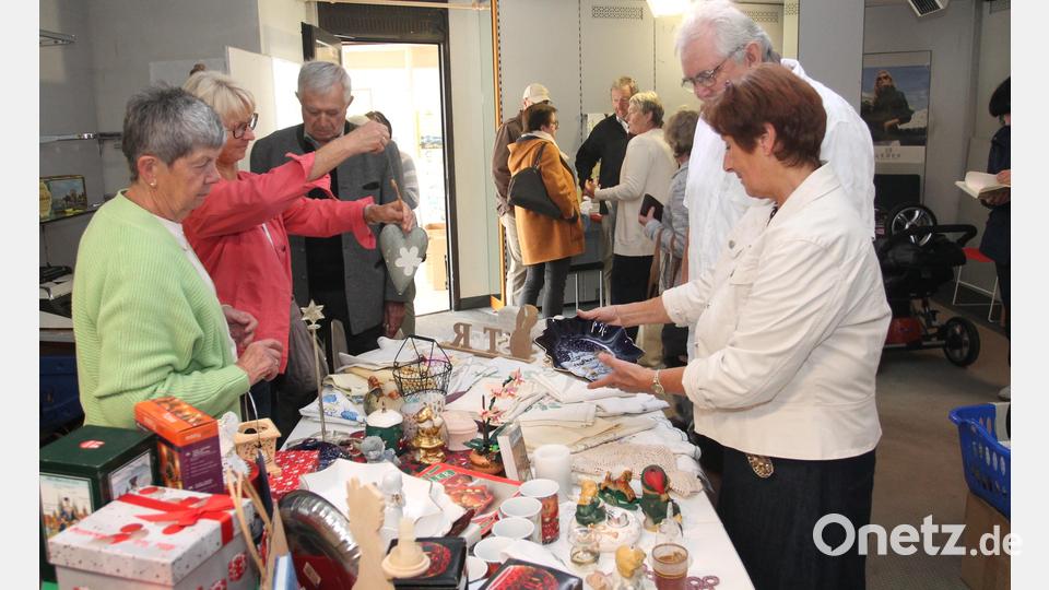 Beim Flohmarkt des Museum-Arbeitskreises gibt es viel zu entdecken. Bild: Josef Pilfusek