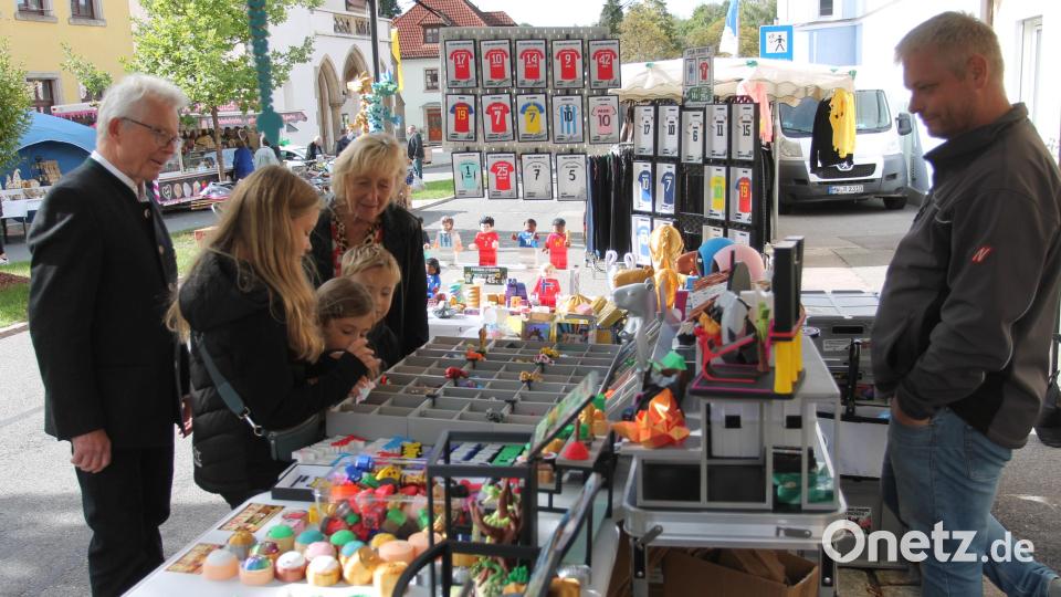 Die Auswahl an Spielsachen ist riesengroß. Bild: Josef Pilfusek
