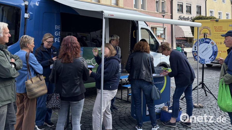 Die Redaktion von Oberpfalz-Medien war am Donnerstag "on Tour" in Kemnath, um mit Leserinnen und Lesern ins Gespräch zu kommen. Bild: Eileen Kissi