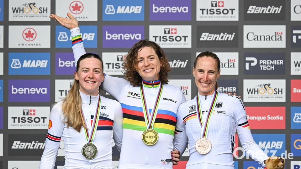 Franziska Koch (r) freut sich über Bronze. Bild: Graham Hughes/The Canadian Press/AP/dpa