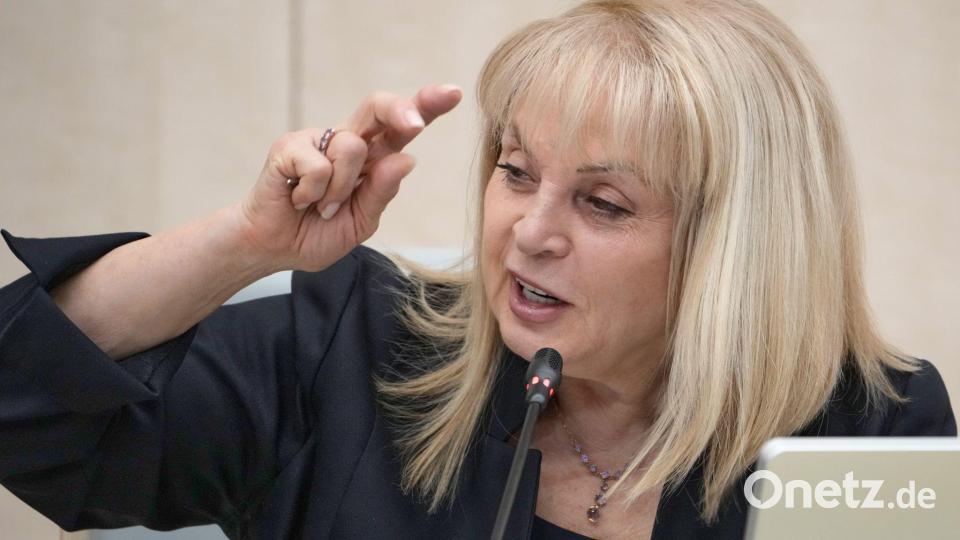 Wahlleiterin Ella Pamfilowa sieht die Parlamentswahl Erfolg. Bild: Pavel Bednyakov/AP/dpa