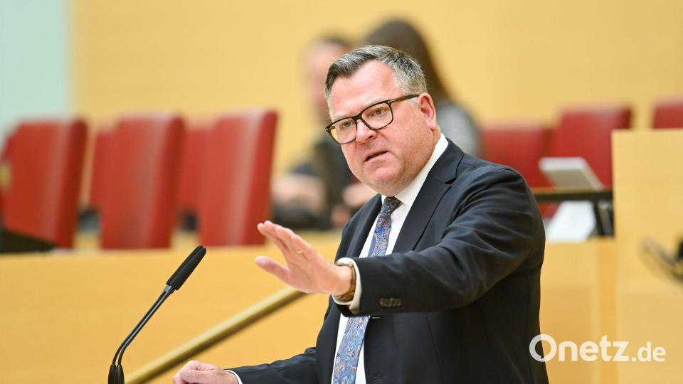 Der Münchner Rechtsanwalt und CSU-Landtagsabgeordnete Josef Schmid soll neuer Justizminister in Bayern werden. (Archivbild) Bild: Tobias Hase/dpa