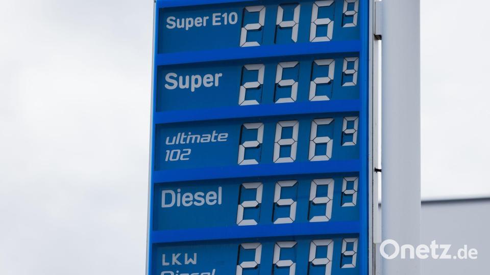 Die Preise für Benzin und Diesel in Deutschland haben zuletzt Rekordhöhen erreicht. (Archivbild) Bild: Rolf Vennenbernd/dpa