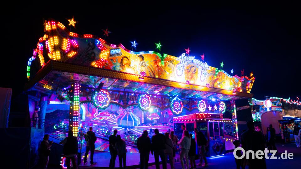 Auch die Fahrgeschäfte gehören beim Weidener Volksfest wieder zu den Publikumsmagneten. Bild: Hannes Stock