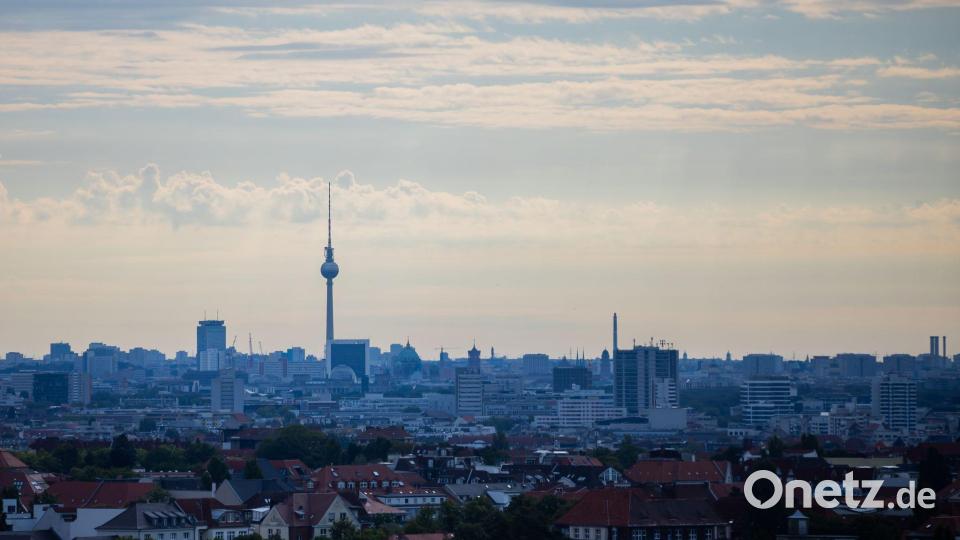 Standort Berlin: Bald Produktion von Satelliten geplant. (Archivbild) Bild: Christoph Soeder/dpa