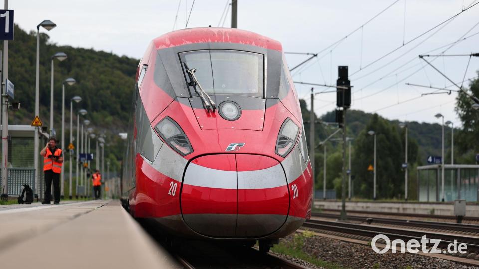 Die EU-Kommssion will Bahnreisen quer durch Europa einfacher machen. (Archivbild) Bild: Daniel Karmann/dpa