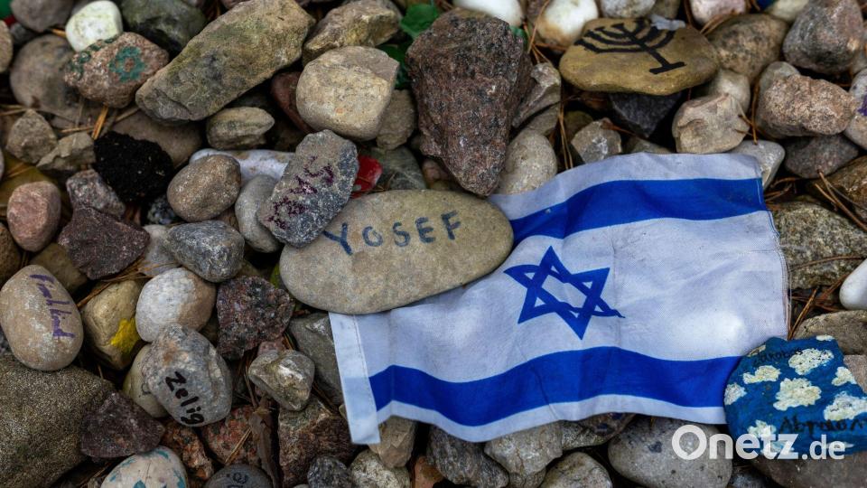 Der "Marsch der Lebenden" in Litauen Bild: Mindaugas Kulbis/AP/dpa