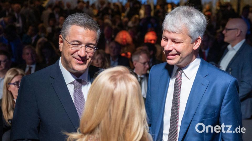 EU-Kommissar Tzitzikostas und Bundesverkehrsminister Bilger besuchen die Innotrans in Berlin. Bild: Christophe Gateau/dpa
