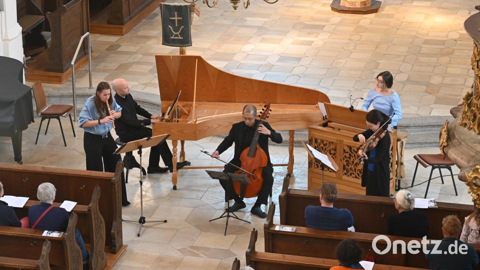 Barocke Klänge zauberten die fünf Musiker von der HofCapelle aus Hof in die Michaelskirche. Bild: Kerstin Kiener