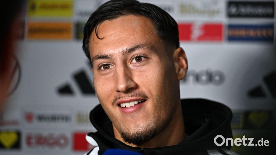 „Wenn Kloppo dich anruft, muss man hingehen.“ Younes Ebnoutalib hat sich als Fußballer für Deutschland entschieden. Bild: Federico Gambarini/dpa