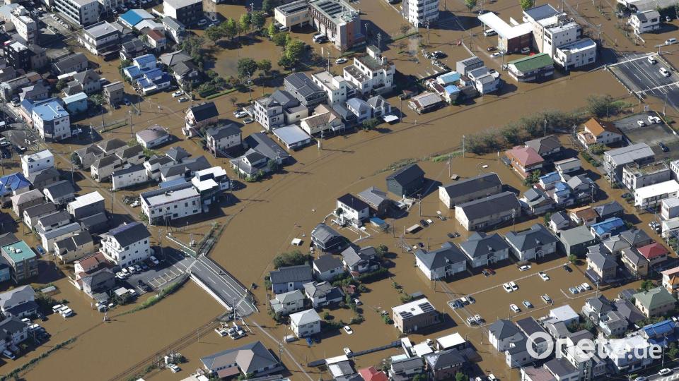 Ein Wohngebiet in Sakura in der Präfektur Chiba im Osten Japans wurde überflutet. Bild: -/kyodo/dpa