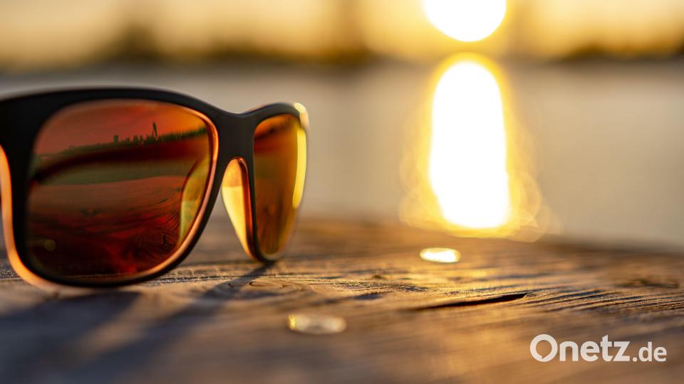 Preis oder Markenname allein sind kein verlässlicher Hinweis auf die Qualität einer Sonnenbrille. Doch eine hochwertige Verarbeitung lasse sich oft schon vor dem Kauf erkennen, erklärt der Tüv-Verband. Symbolbild: Andi – stock.adobe.com