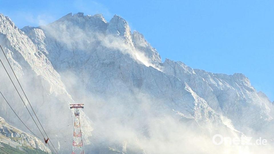 Das Gestein brach im Bereich der deutsch-österreichischen Grenze ab. Bild: Dominik Bartl/dpa