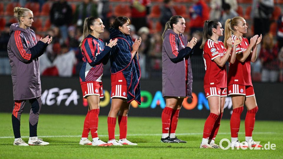 Auch ohne Sieg wurden die Bayern-Fußballerinnen nach dem Spiel gefeiert. Bild: Sven Hoppe/dpa