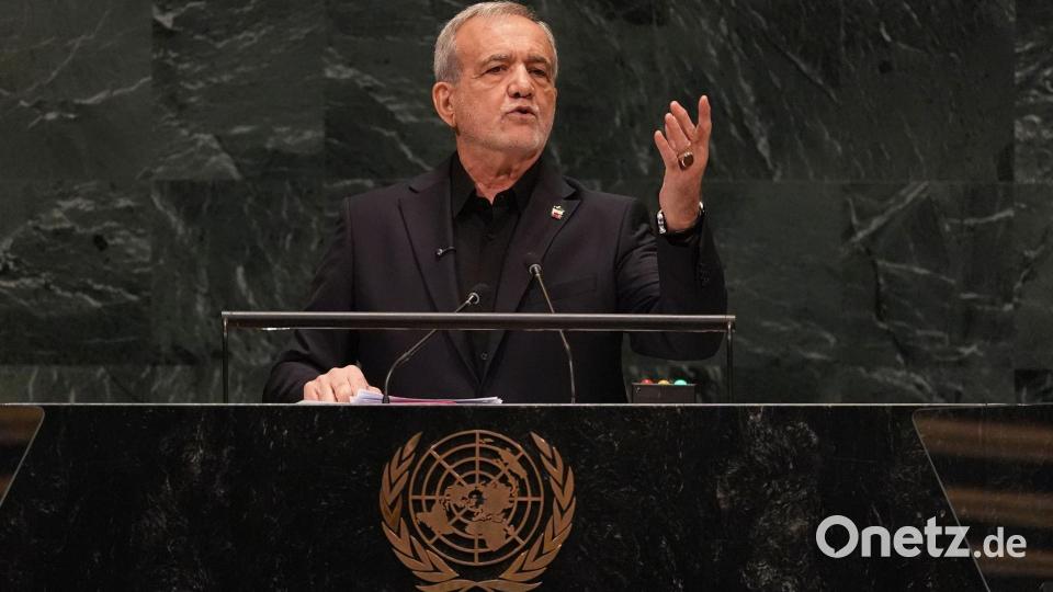 Der iranische Präsident Massud Peseschkian hat sich bei der UN-Generaldebatte gegen Anschuldigungen der USA gewehrt. Bild: Heather Khalifa/FR172147 AP/AP/dpa