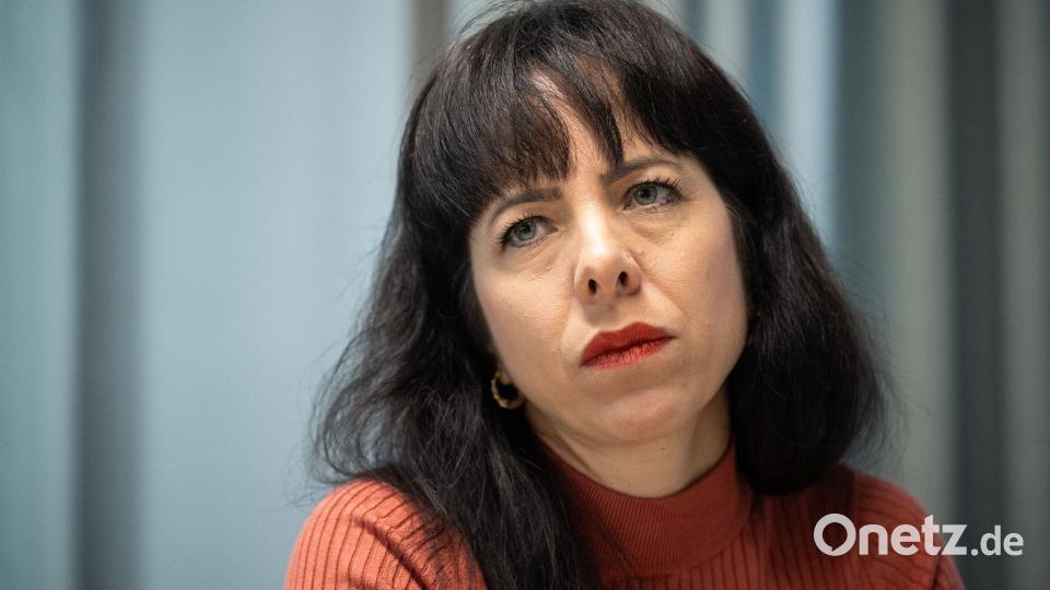 Die Berliner Linken-Spitzenkandidatin Elif Eralp muss sich mit Vorwürfen gegen ihre Partei auseinandersetzen. (Archivbild) Bild: Sebastian Christoph Gollnow/dpa