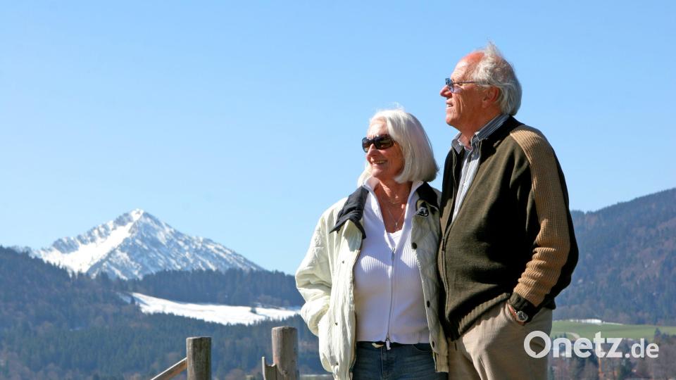 Im Hochgebirge oder auf Gletschern schützen stark getönte Gläser der Kategorie 4 vor intensiver Sonneneinstrahlung und den starken Reflexionen von Schnee und Eis. Symbolbild: 16to9foto – stock.adobe.com
